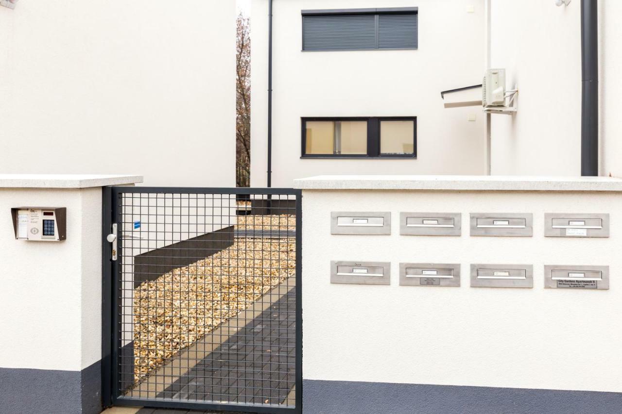 Defne Apartman Debrecen Dış mekan fotoğraf