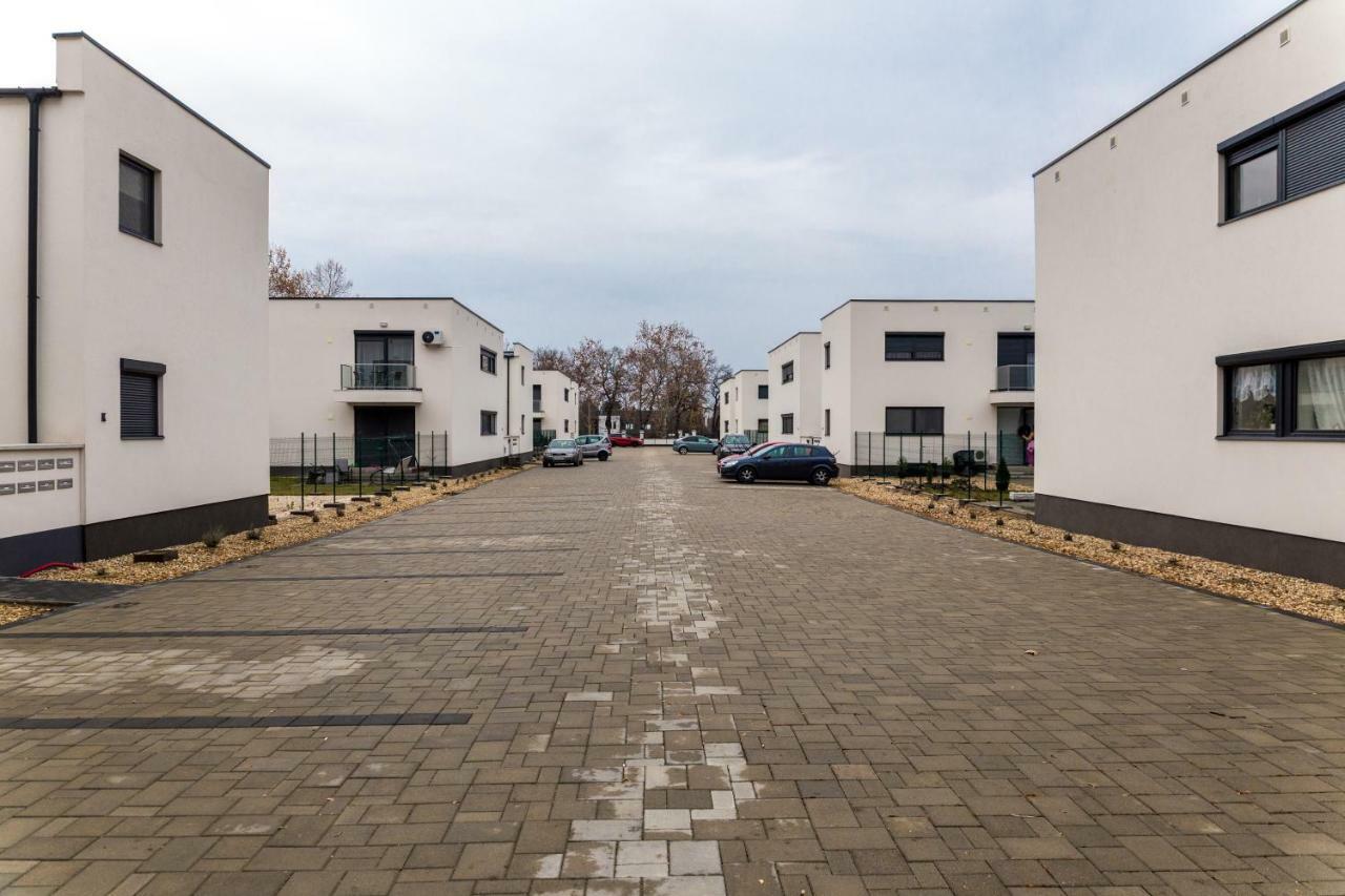 Defne Apartman Debrecen Dış mekan fotoğraf