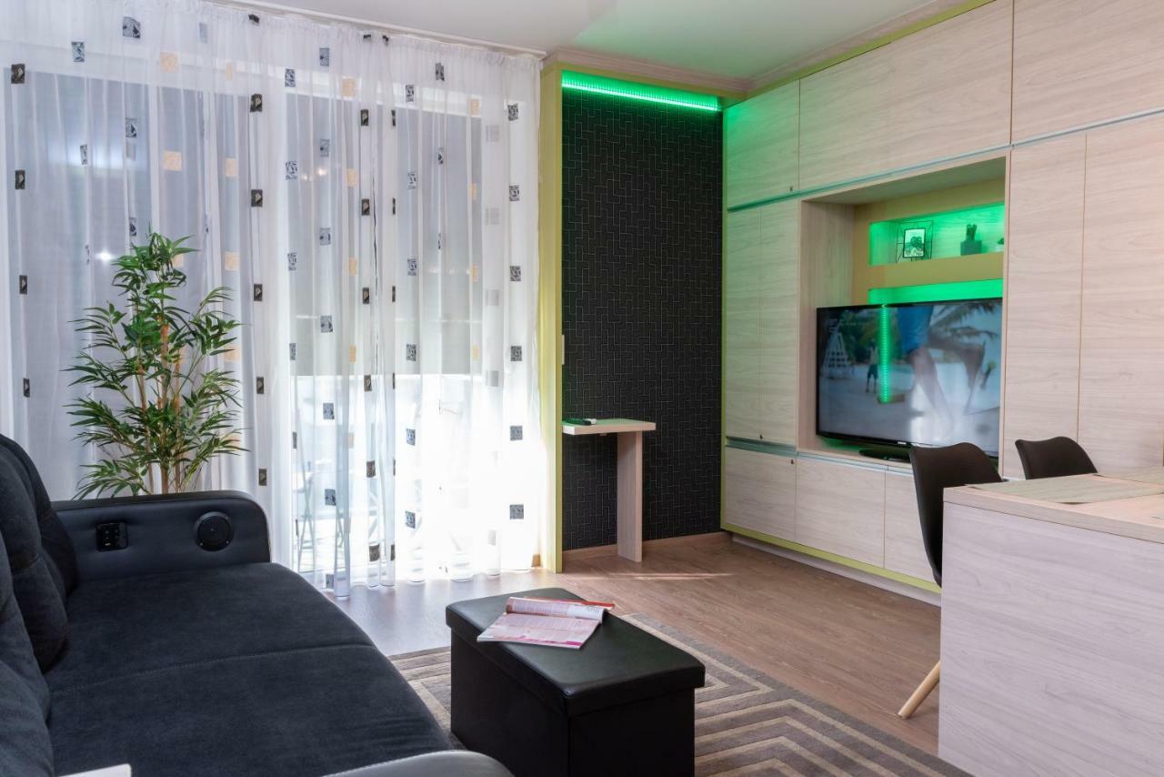Defne Apartman Debrecen Dış mekan fotoğraf